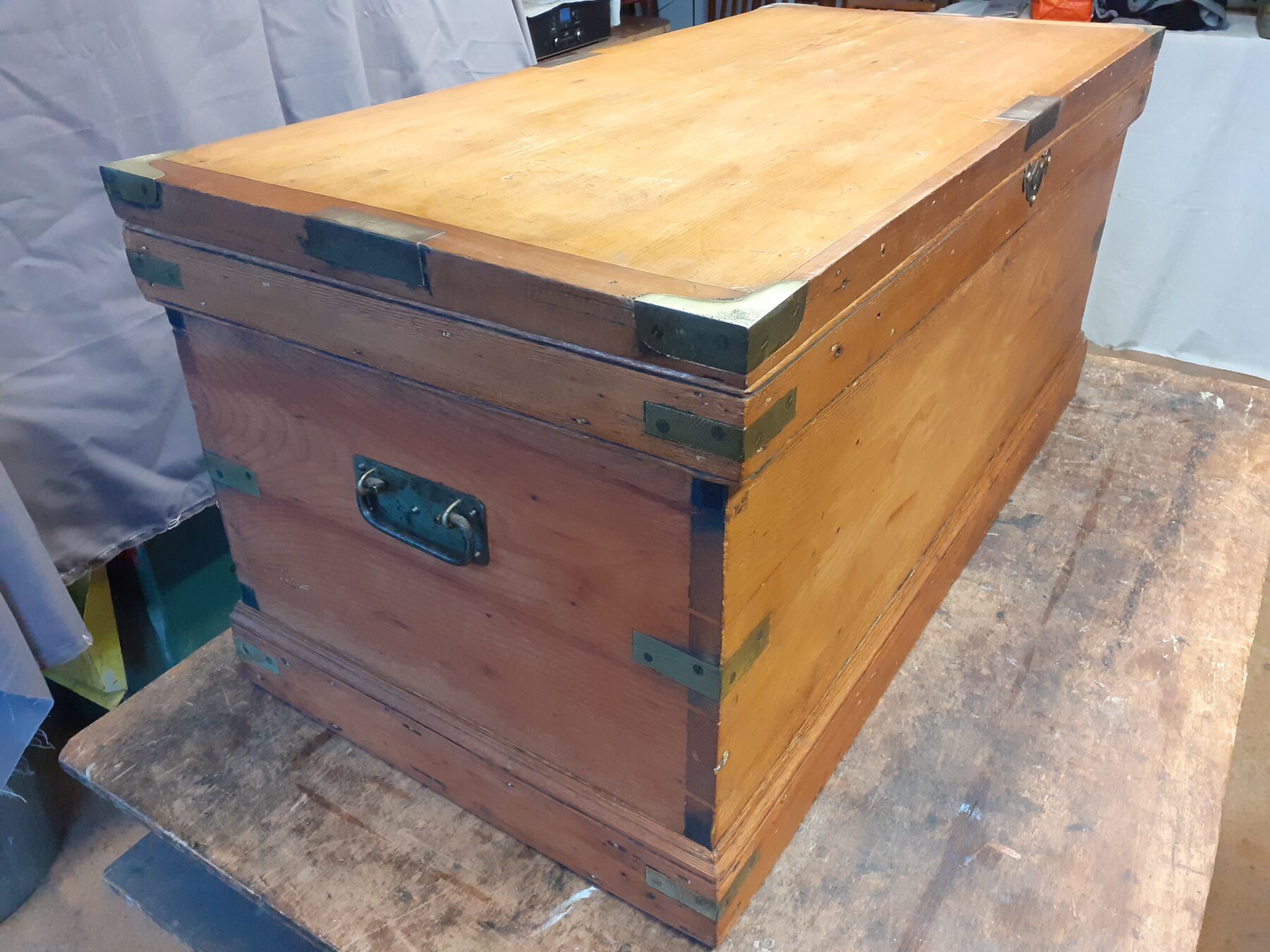 Victorian pine blanket box, photo 1 of 9